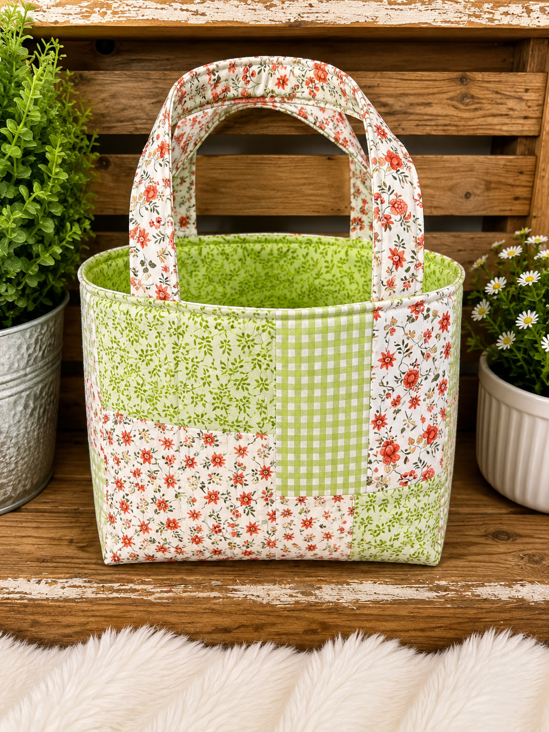 Clover Cottage Small Tote/Book Tote