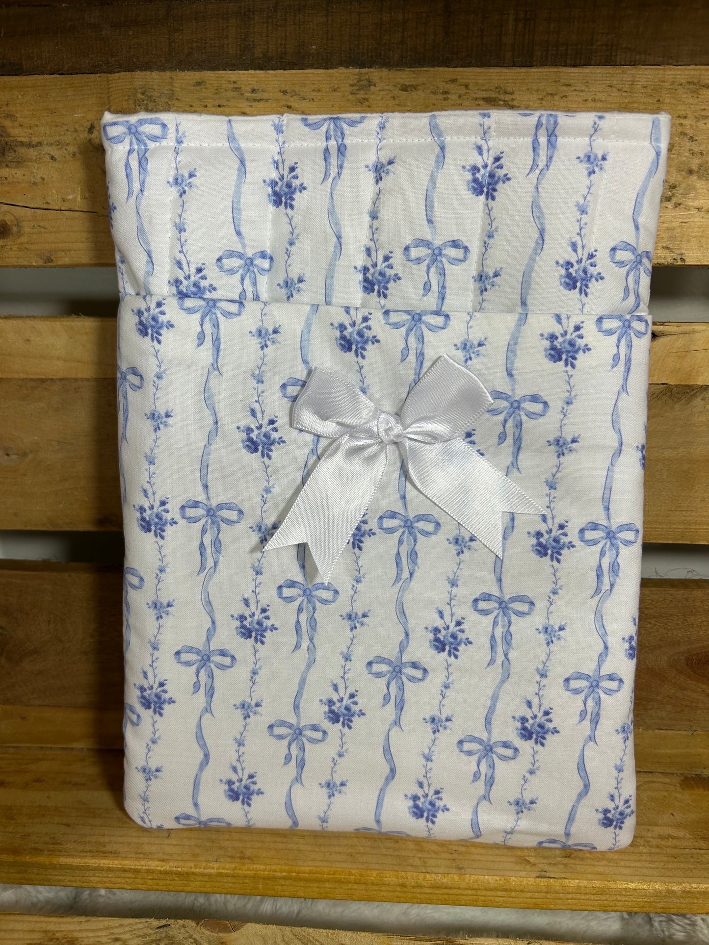 Sweet Blue Bows Book Sleeve