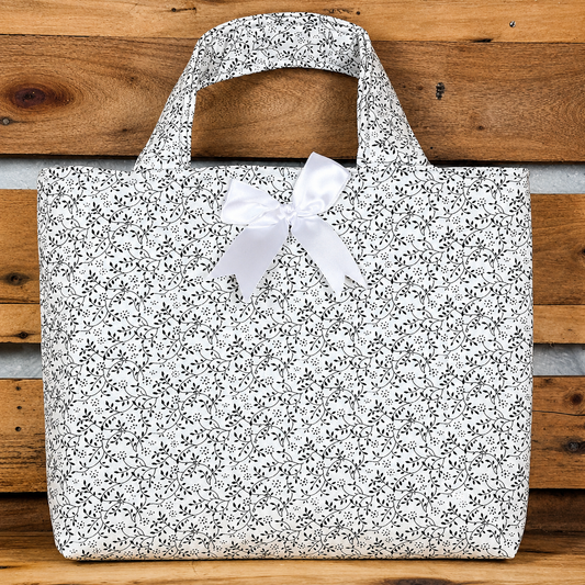 Green Ivy Handmade Quilted Bible Sleeve/Small Tote