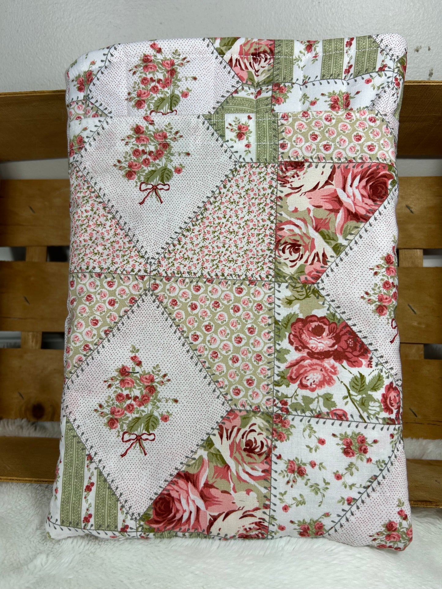 Rose Cottage Patch Book/E-reader Sleeve